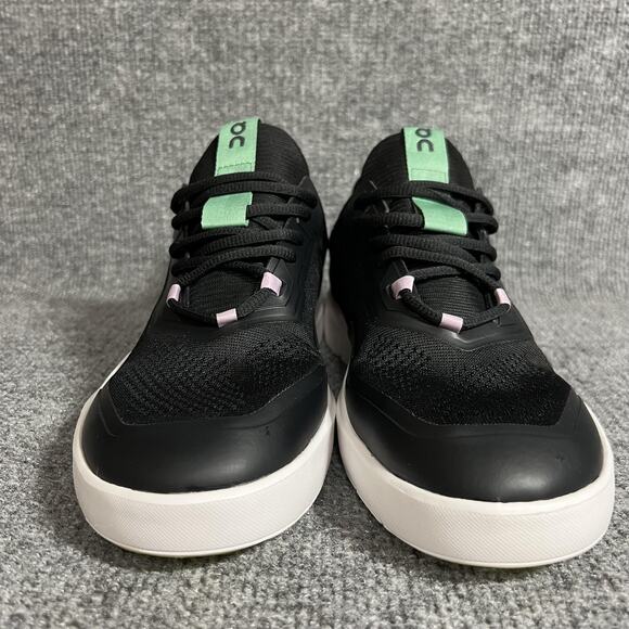 On Running The Roger Spin Shoes Womens Size 10 Black White CloudTec Sneakers - Picture 2 of 9